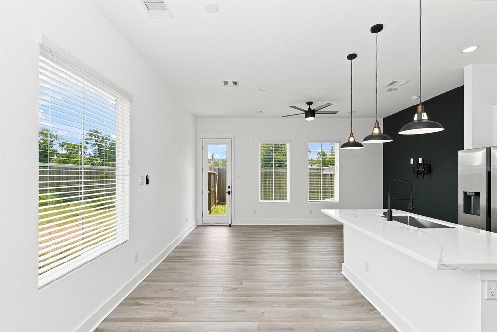 2908 Stevens Street - Photo 2