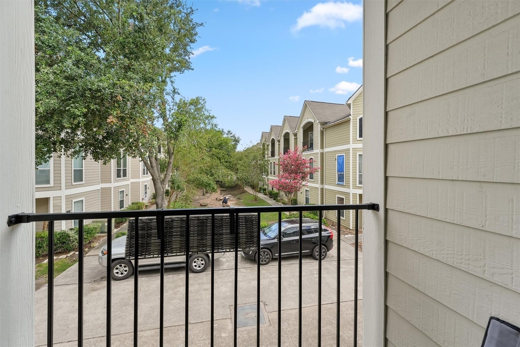 1245 W 17th Street - Photo 16