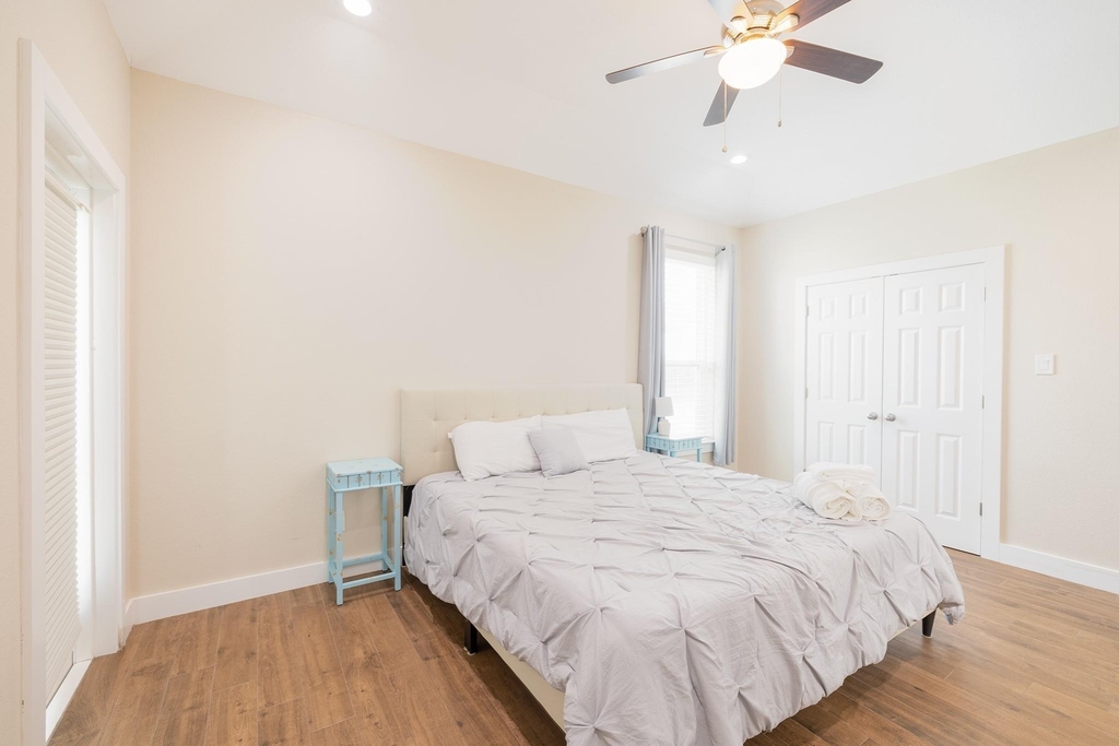 4129 Fort Bend Drive - Photo 12