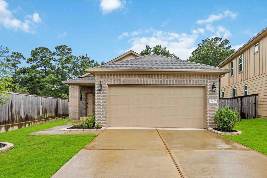 7047 Silverleaf Oak Street - Photo 0