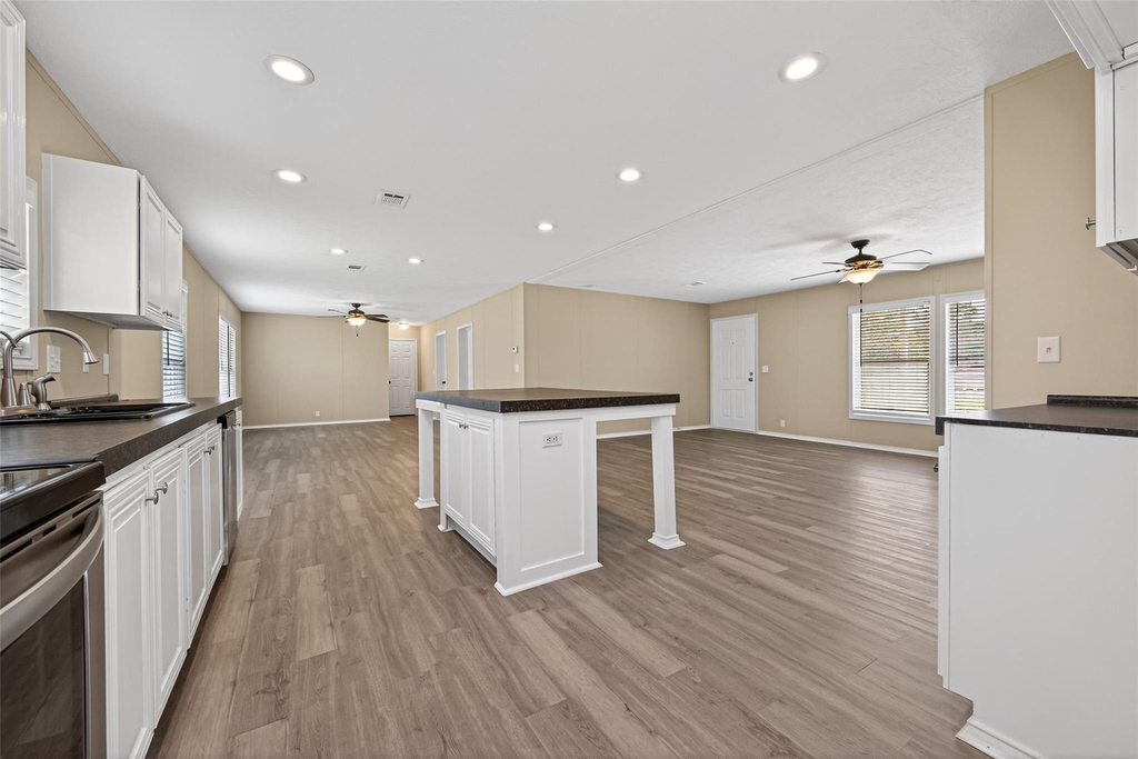 15933 W Relza Drive - Photo 11