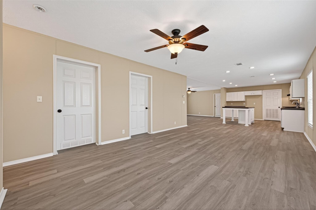 15933 W Relza Drive - Photo 19