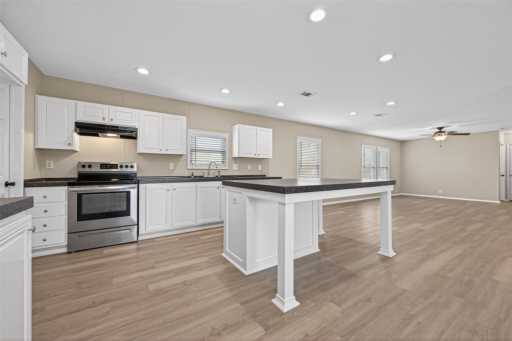 15933 W Relza Drive - Photo 9