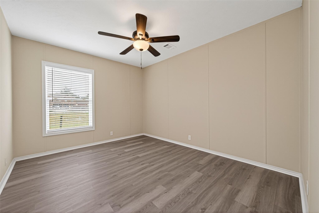 15933 W Relza Drive - Photo 20