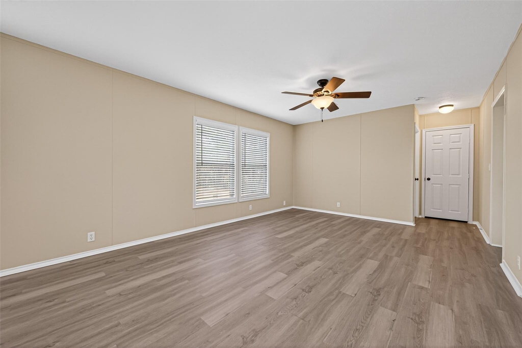 15933 W Relza Drive - Photo 17