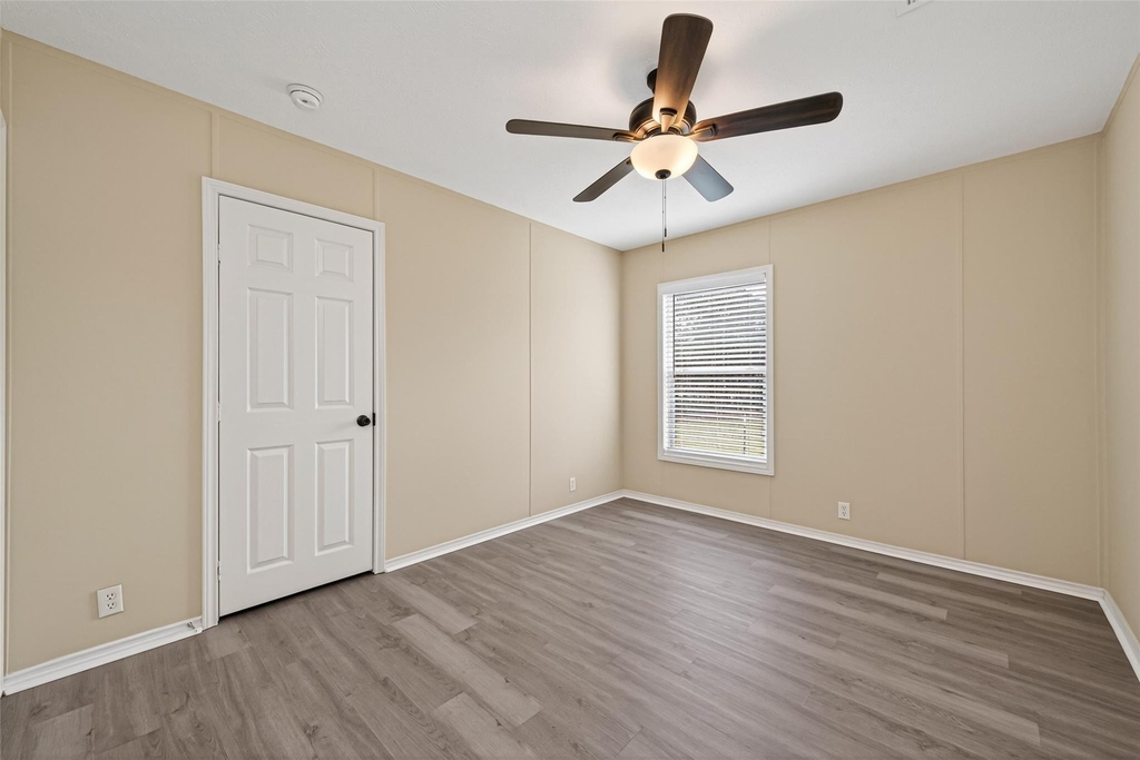 15933 W Relza Drive - Photo 21