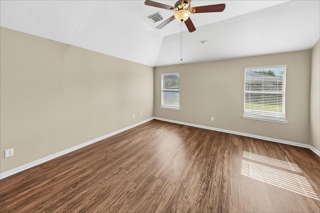 15822 Parmley Creek Court - Photo 9
