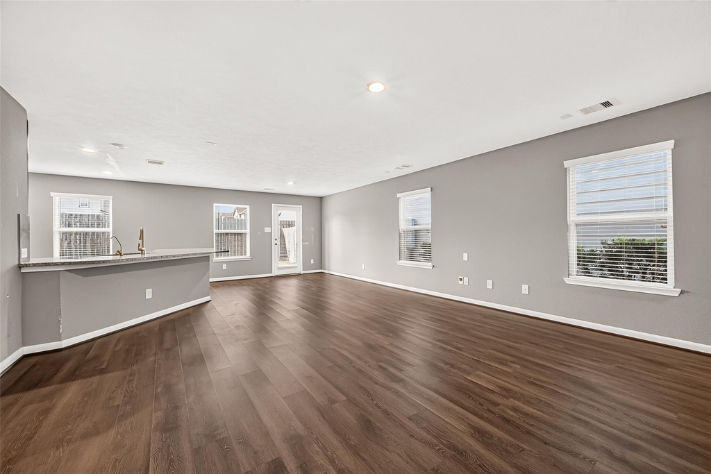 8932 Hollister Commons Lane - Photo 6