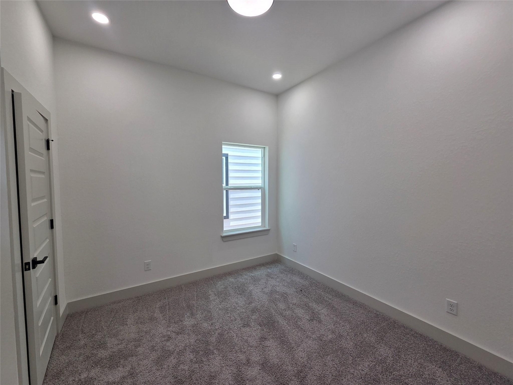 9821 Turnbow Street - Photo 7