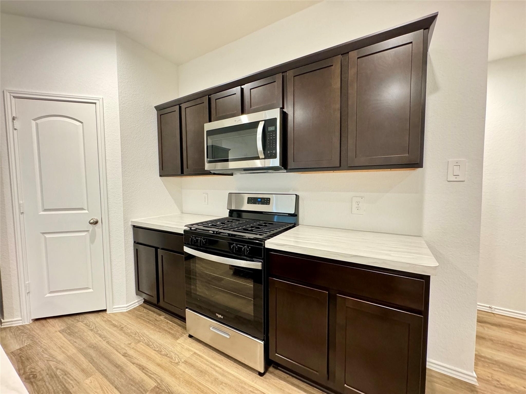 1746 Windstone Ridge Dr - Photo 2