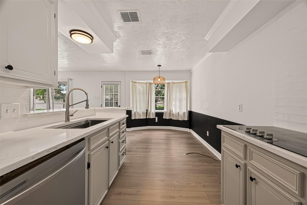 4122 Donerail Drive - Photo 2