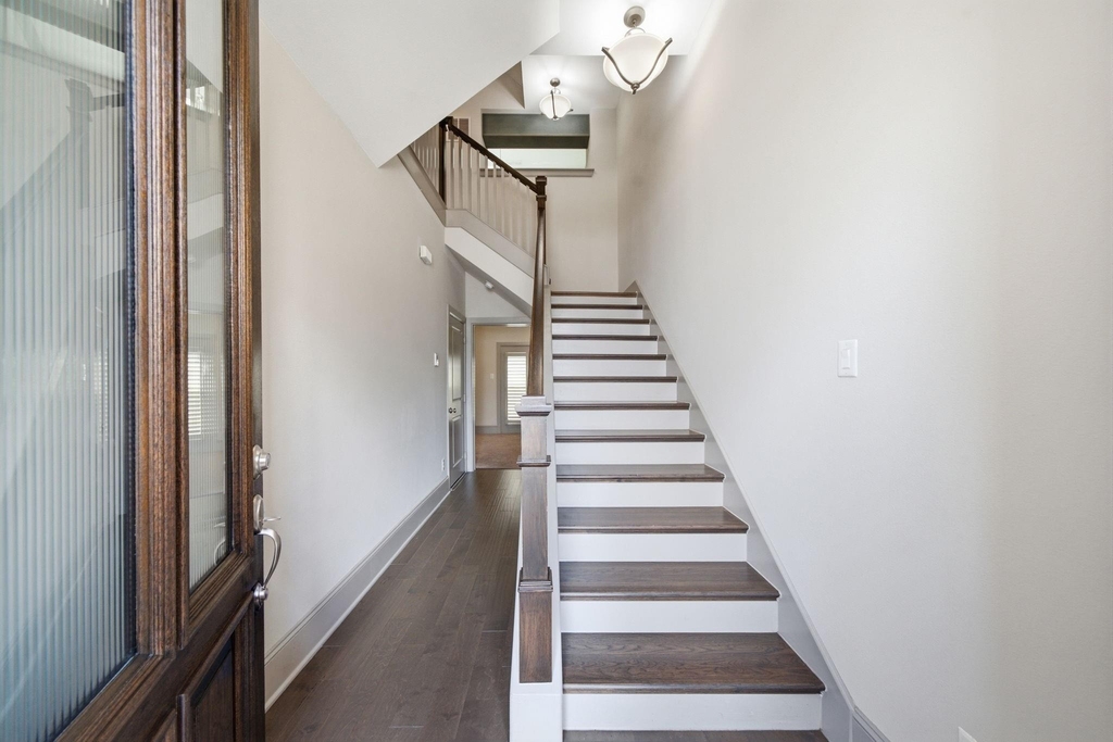1434 Apsley Manor Trail - Photo 2