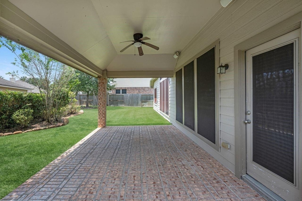 27723 Amy Willow Lane - Photo 22