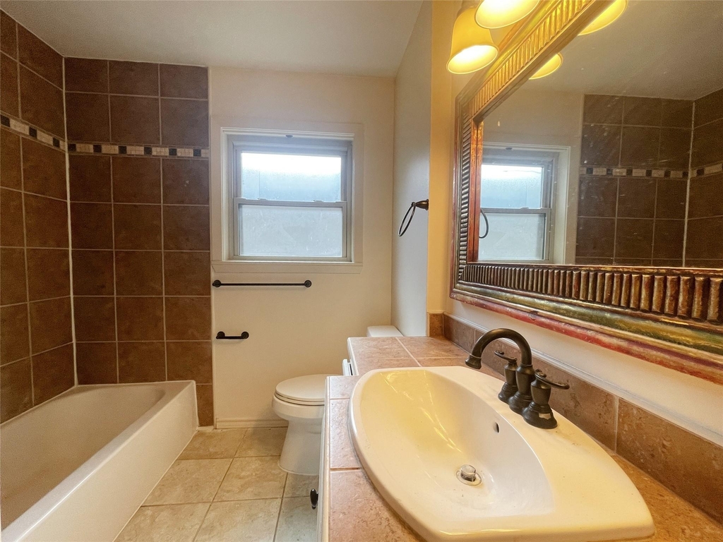9655 Meadowcroft Drive - Photo 12