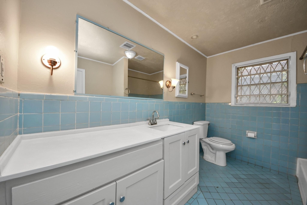 3214 Tuam St - Photo 22