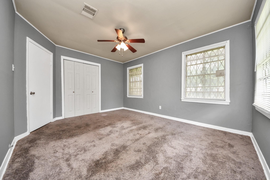 3214 Tuam St - Photo 19