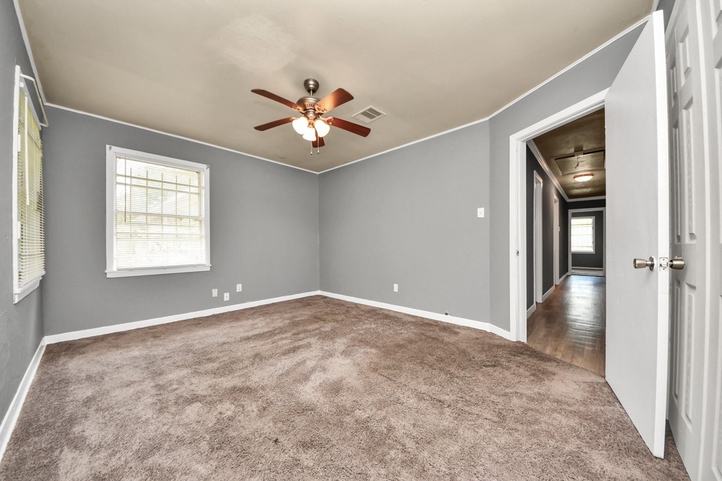 3214 Tuam St - Photo 20