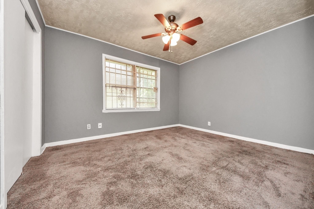 3214 Tuam St - Photo 24