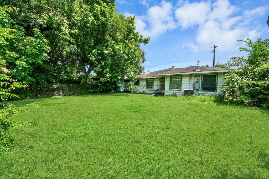 3214 Tuam St - Photo 31