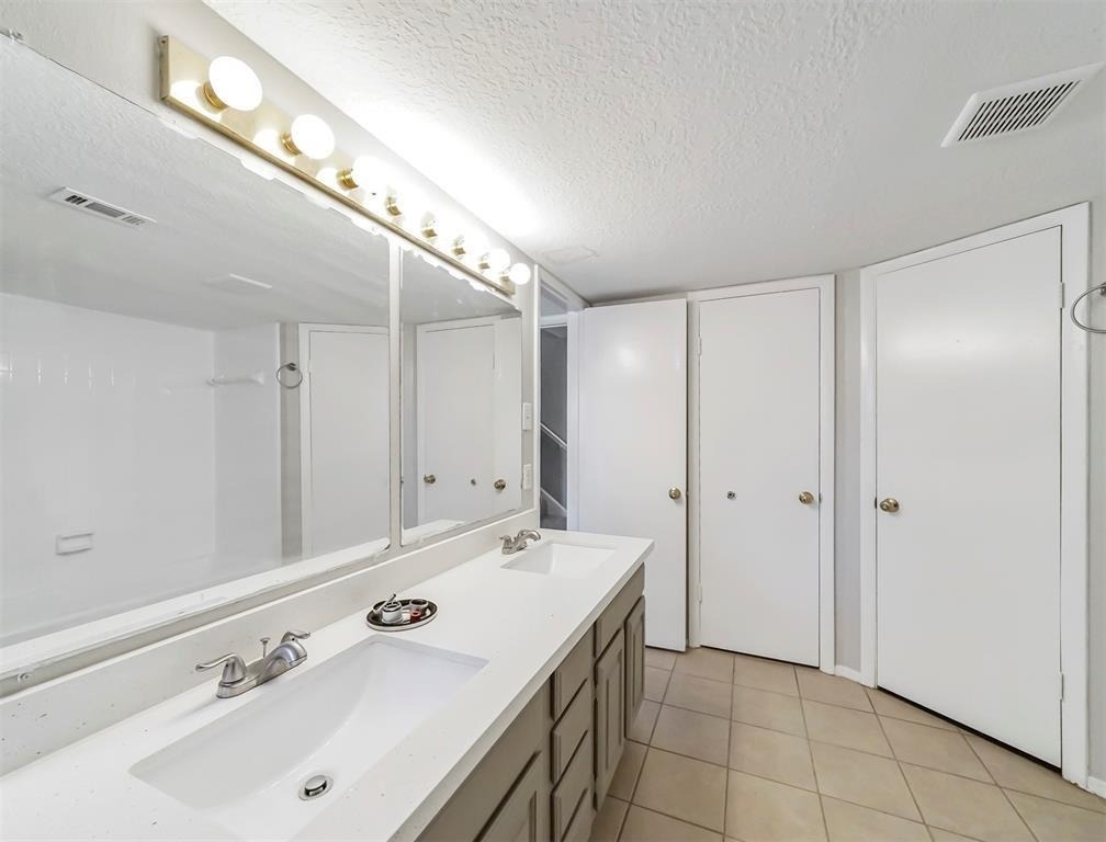 10827 Sugar Hill Drive - Photo 17