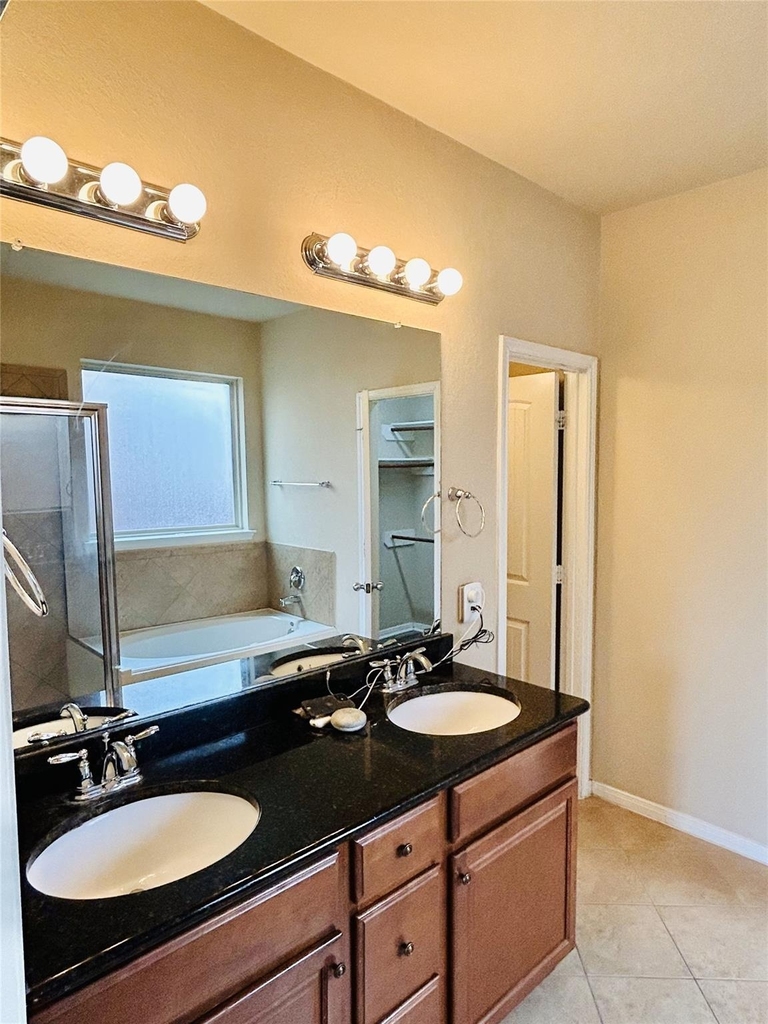 4423 Fenetre Forest Street - Photo 22