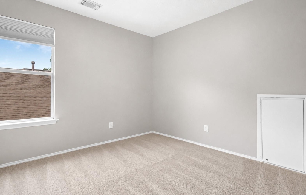 6 Thicket Grove Place - Photo 34