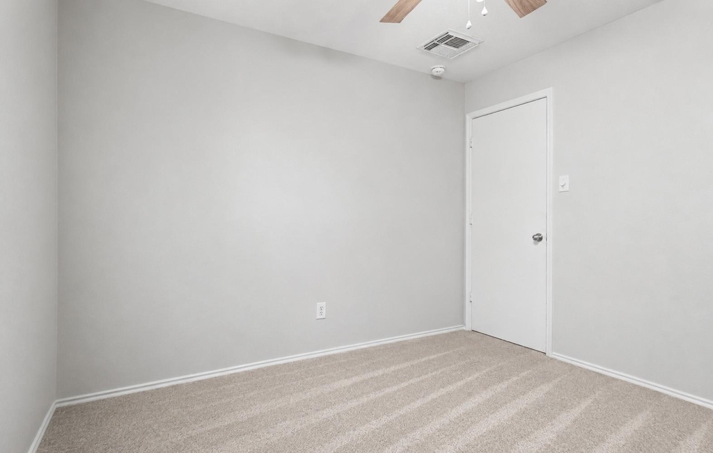 6 Thicket Grove Place - Photo 41