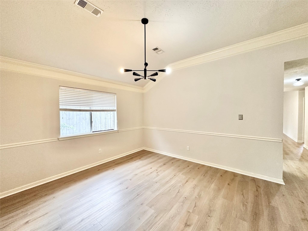 3907 Crystal Pass Court - Photo 4