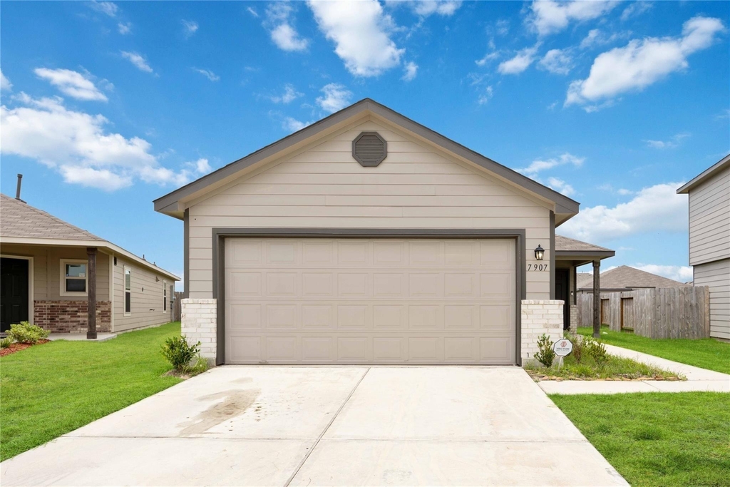 7907 Hollow Root Lane - Photo 0