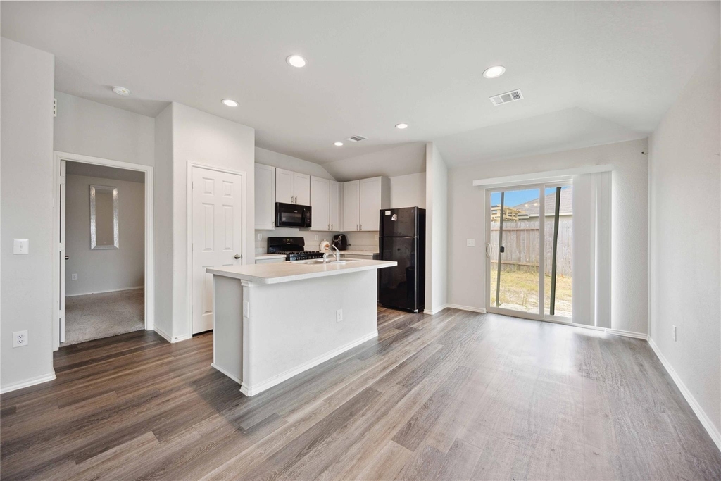 7907 Hollow Root Lane - Photo 8
