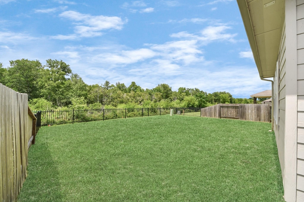4919 Fairwater Court - Photo 1