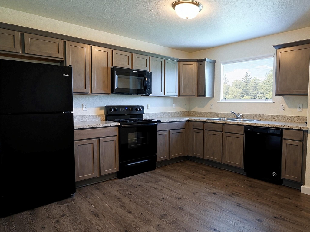 21155 Gosling Road - Photo 5