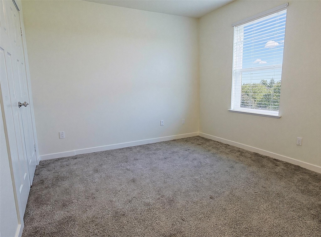21155 Gosling Road - Photo 22