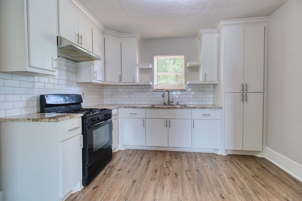 3201 Adelia Street - Photo 7