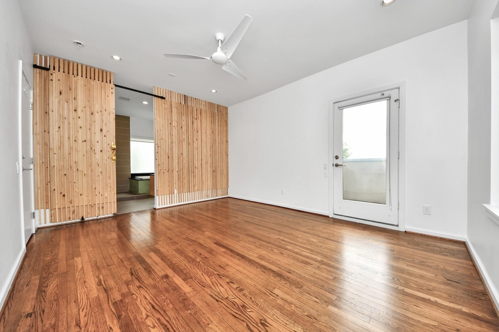 1823 Southmore Boulevard - Photo 3