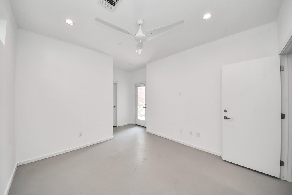 1823 Southmore Boulevard - Photo 6