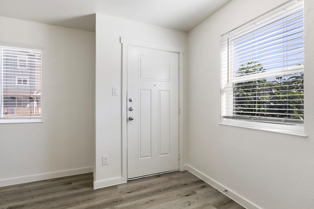21155 Gosling Road - Photo 4