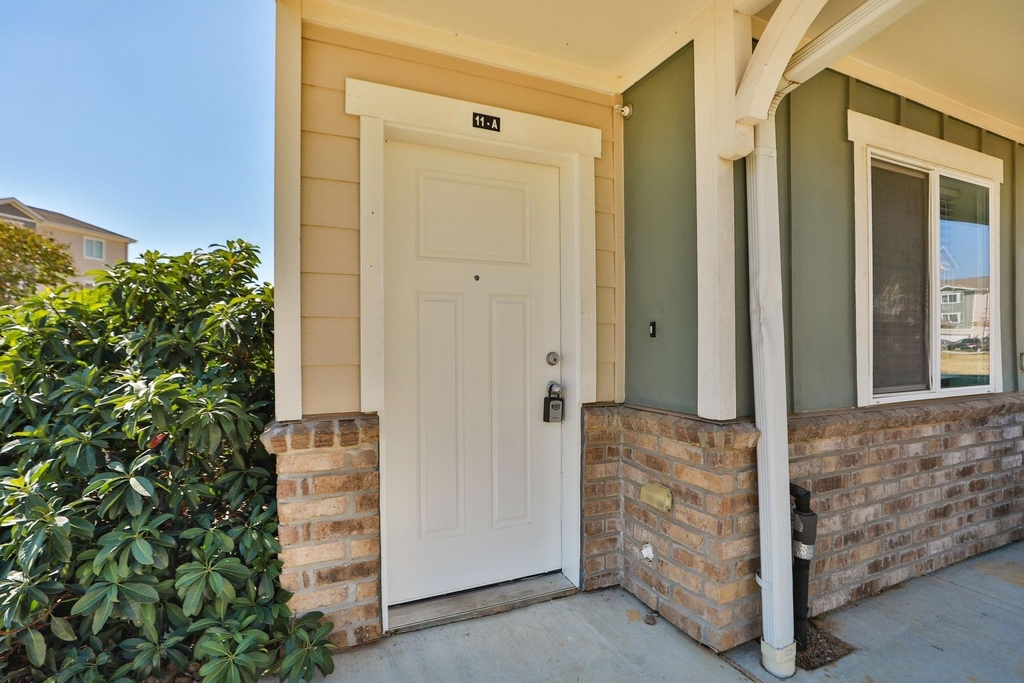 21155 Gosling Road - Photo 3
