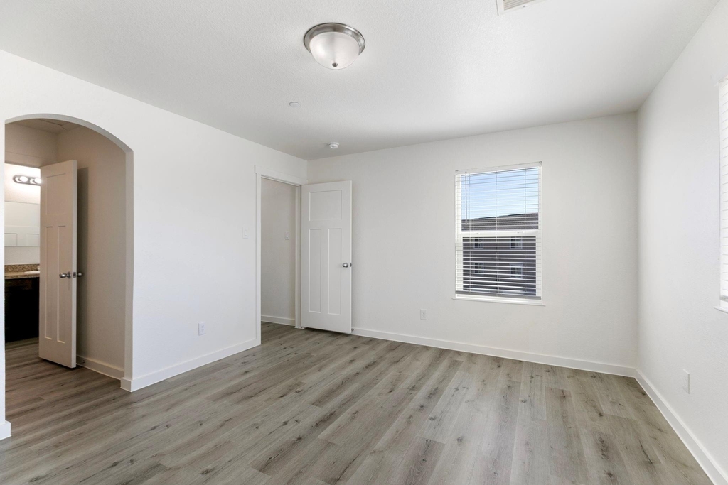 21155 Gosling Road - Photo 16