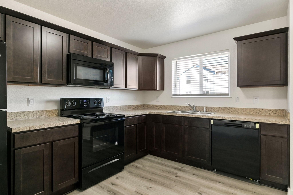 21155 Gosling Road - Photo 1