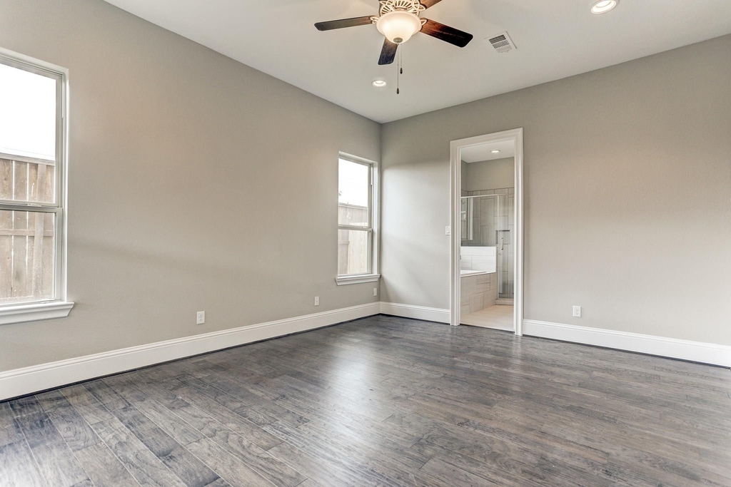 4851 Benning Dr - Photo 10