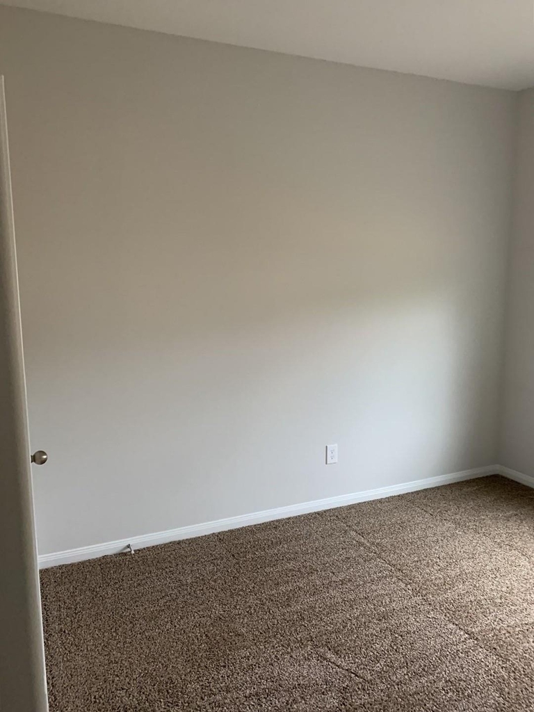 9026 Everglade - Photo 6