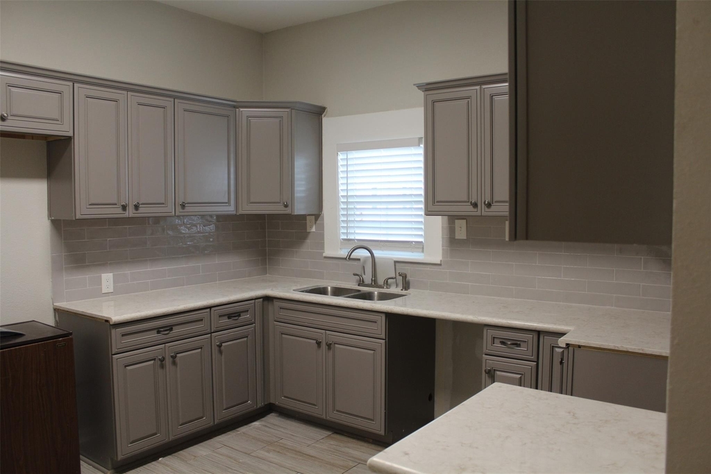 402 Granberry Street - Photo 5