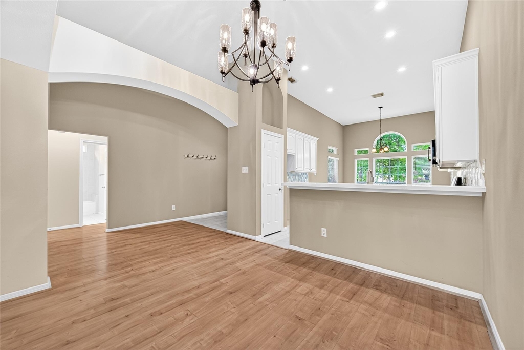 1514 Melissa Drive - Photo 2