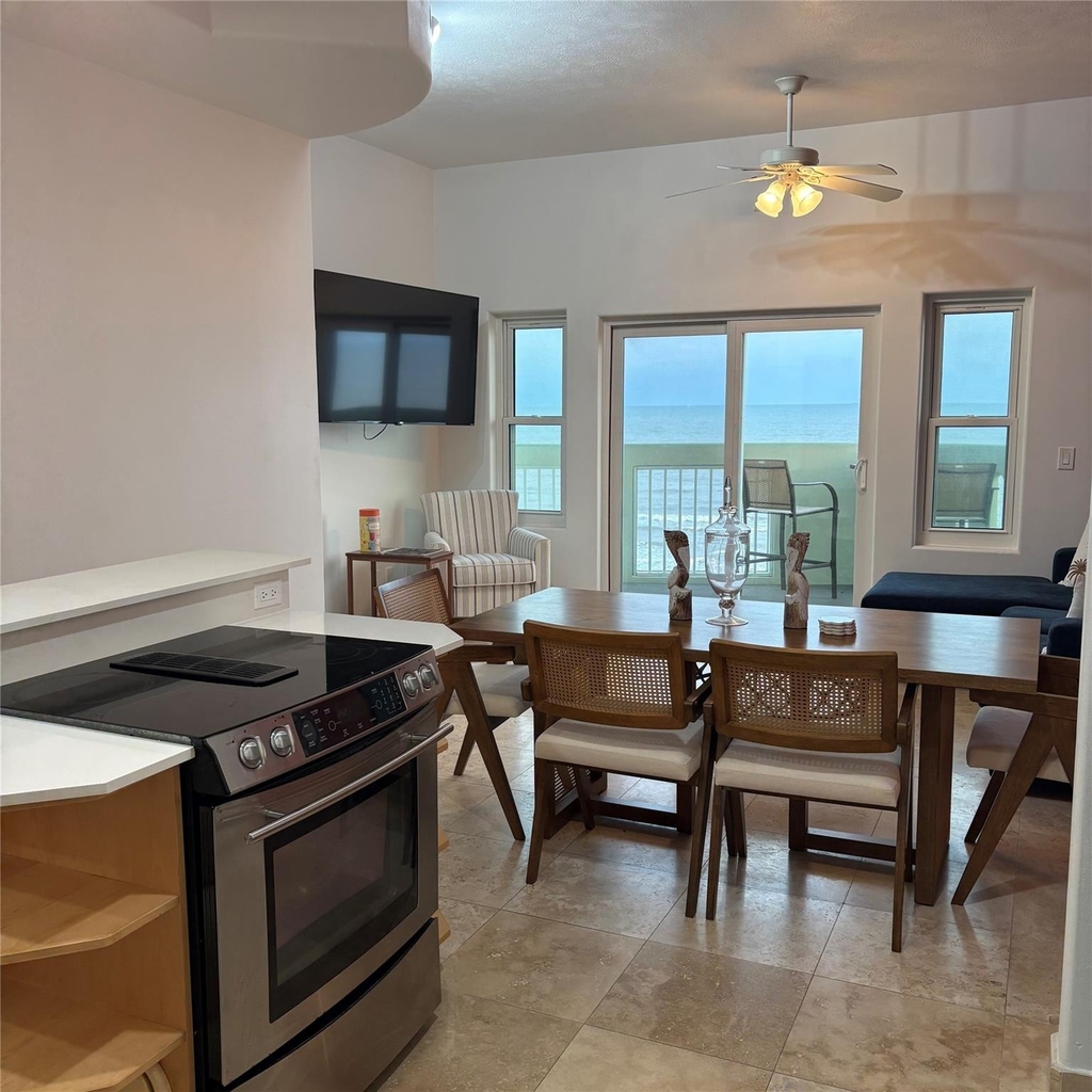 9420 Seawall Boulevard - Photo 3