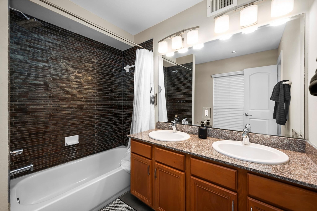 3501 Chenevert Street - Photo 20