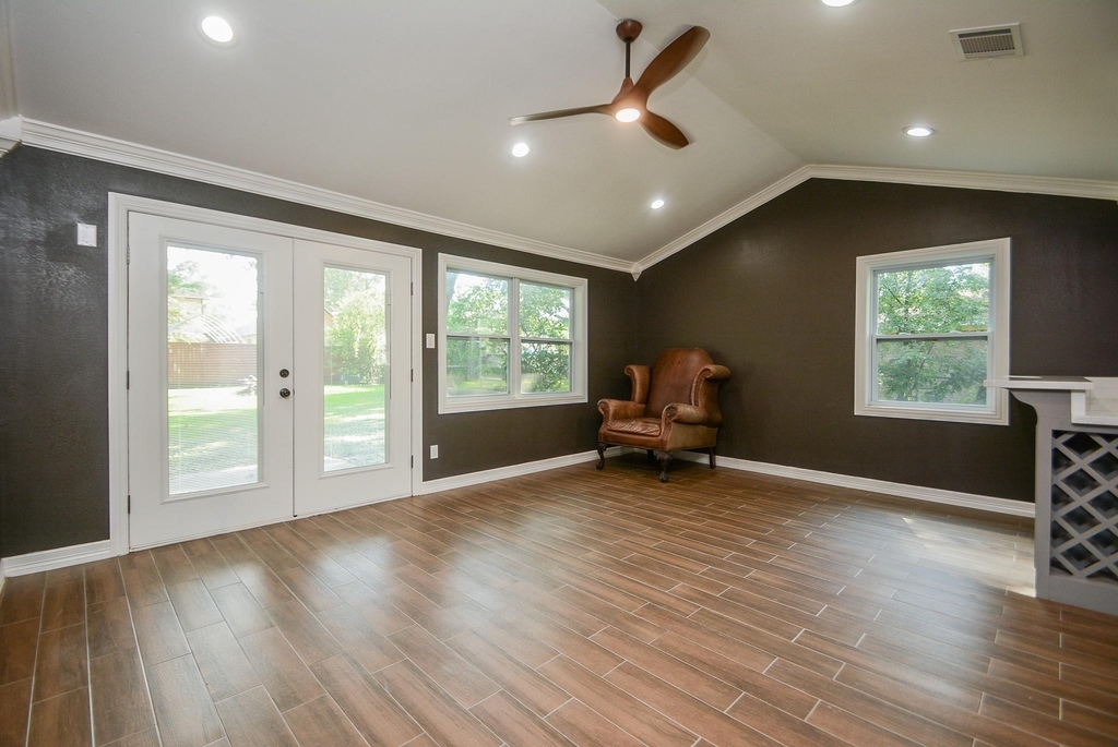 12315 Maxim Drive - Photo 8