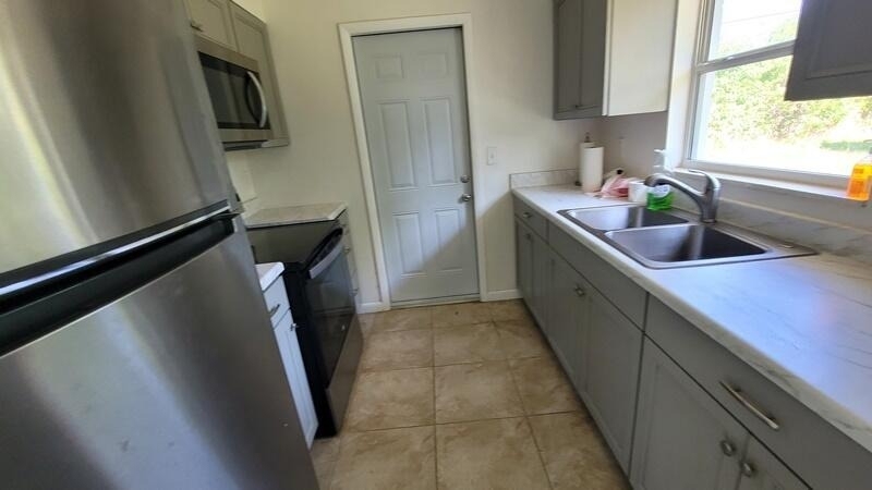 1190 Pine Valley Lane - Photo 3
