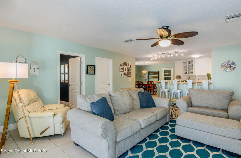 187 Jamaica Drive - Photo 5
