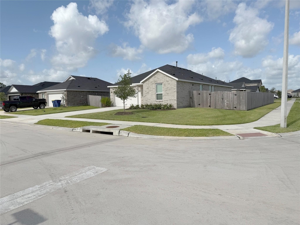 423 Amy Street - Photo 2